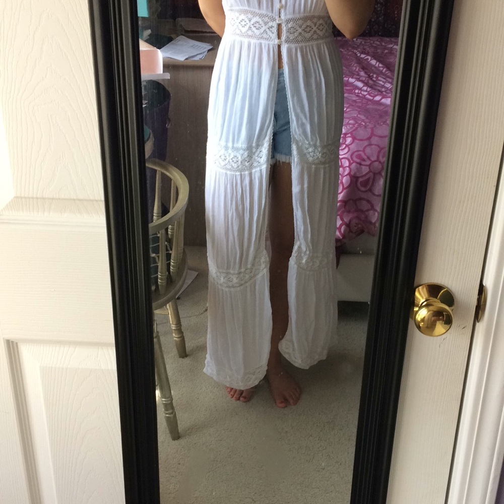 ❌SOLD❌ lace open front maxi dress - Picture 2 of 8
